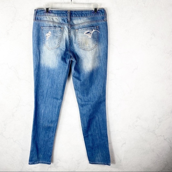 [F21] Distressed Skinny Jeans - Picture 3 of 3